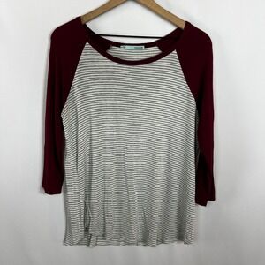 Maurices Shirt Women Medium Red Striped‎ Crewneck 3/4 Sleeve Blouse Baseball Top